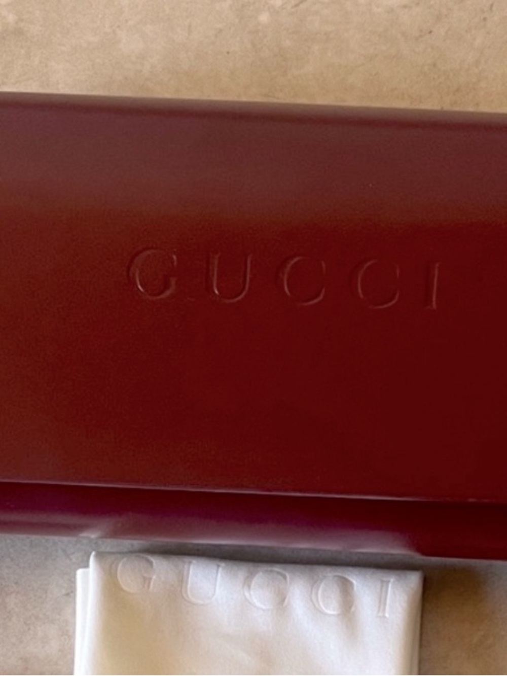 Gucci Red Case/sunglass case with cloth
